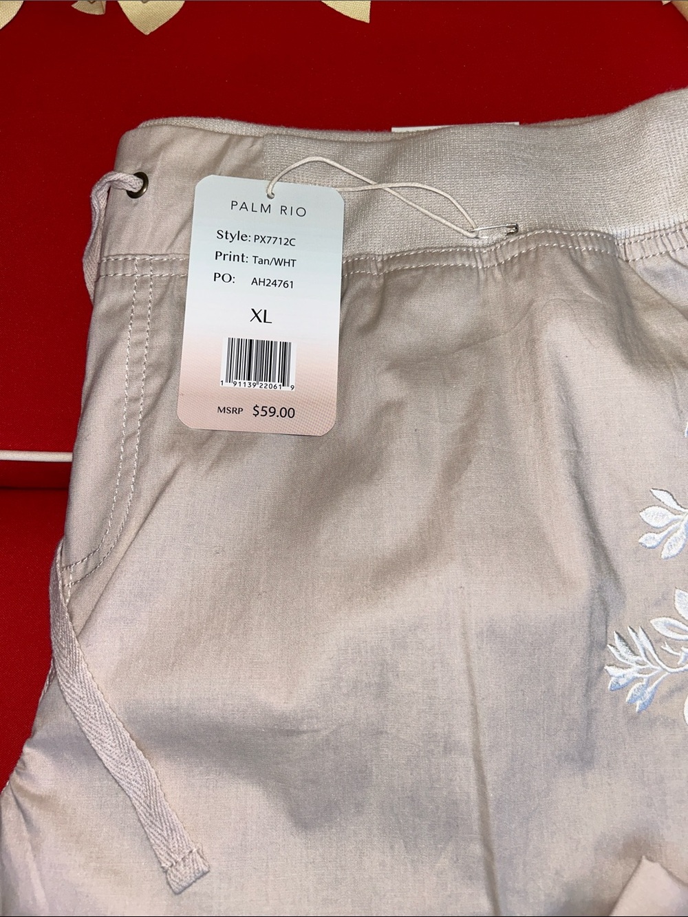 Palm Rio Cropped Drawstring Pants in Cream - Picture 4 of 9